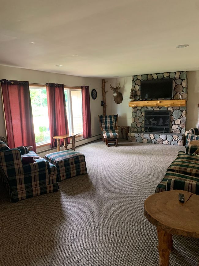 11656 W Lake St, House other with 4 bedrooms, 2 bathrooms and null parking in Naubinway MI | Image 11
