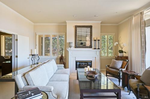 3e-400 Deer Valley Rd, San Rafael, CA, 94903-5520 | Card Image