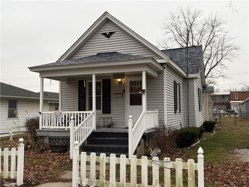 1013 Broadway Ave, Windsor, IL, 61957-1301 | Card Image