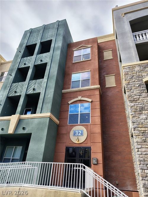 104-32 E Serene Ave, Las Vegas, NV, 89123-3772 | Card Image