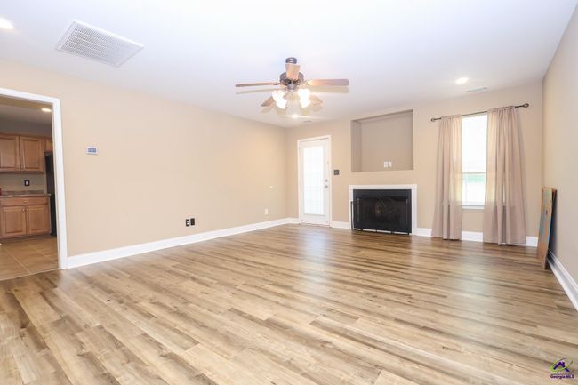 222 Olde Hickory Cir, House other with 5 bedrooms, 3 bathrooms and null parking in Bonaire GA | Image 4