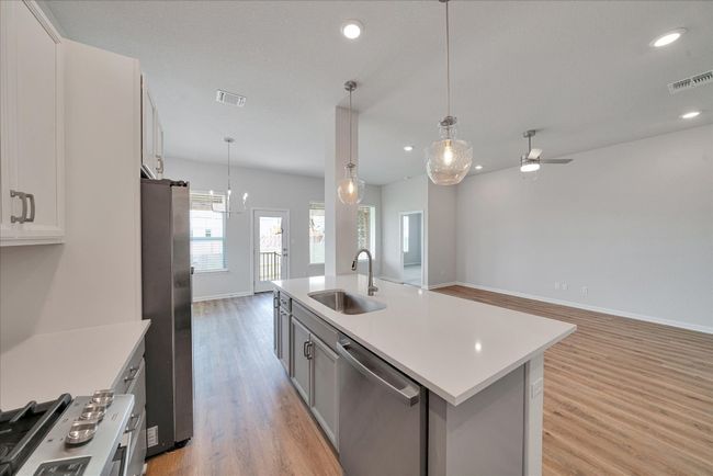 147 Cibolo Creek Loop, House other with 3 bedrooms, 2 bathrooms and 4 parking in Bastrop TX | Image 7