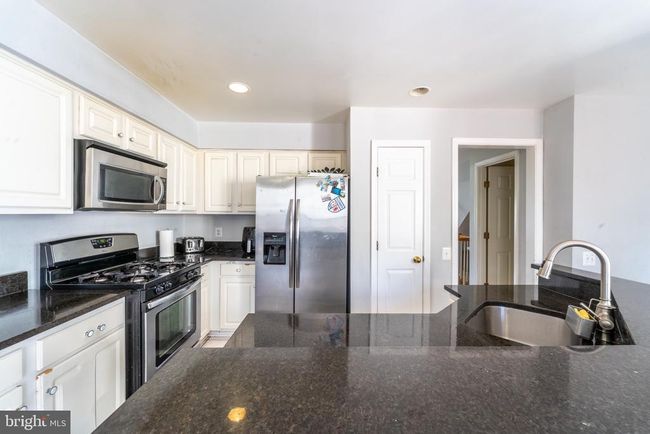 3959 Blysdale Ln, Townhouse with 3 bedrooms, 4 bathrooms and null parking in WOODBRIDGE VA | Image 12