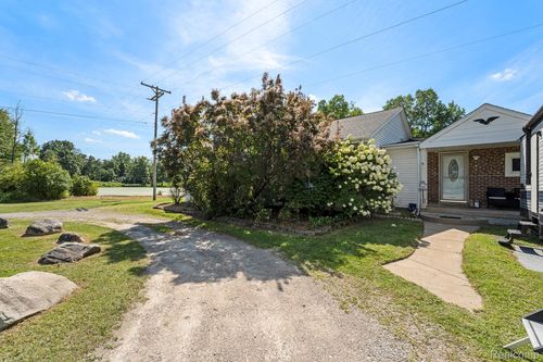 1290 Hunter Road, Brighton, MI, 48114 | Card Image
