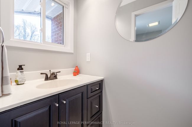 6917 Du Bois Ave, Condo with 3 bedrooms, 3 bathrooms and 2 parking in Orleans ON | Image 5