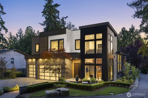 1215 96th Ave Se, Bellevue, WA, 98004-6712 | Card Image