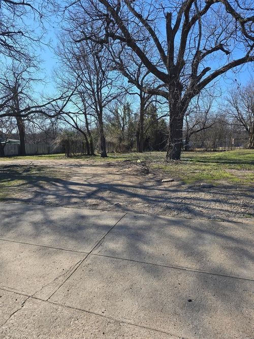 2115 S Denley Dr, Dallas, TX, 75216-2109 | Card Image