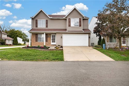 1115 Oxford Cir, Akron, OH, 44312-4692 | Card Image