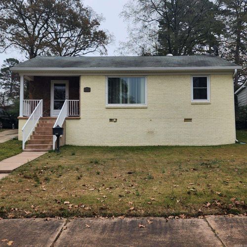 1911 S Buchanan St, Little Rock, AR, 72204-3632 | Card Image