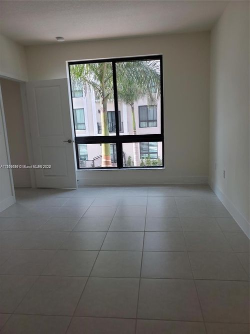 apt-203-8265 Nw 41st St, Doral, FL, 33166-6284 | Card Image