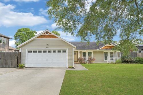 9611 Pinehurst St, Baytown, TX, 77521-4941 | Card Image
