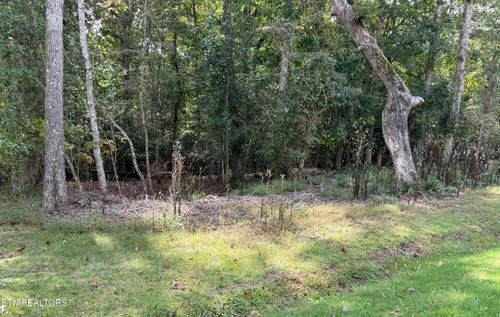 212 Lakeview Dr, Crossville, TN, 38558-7033 | Card Image