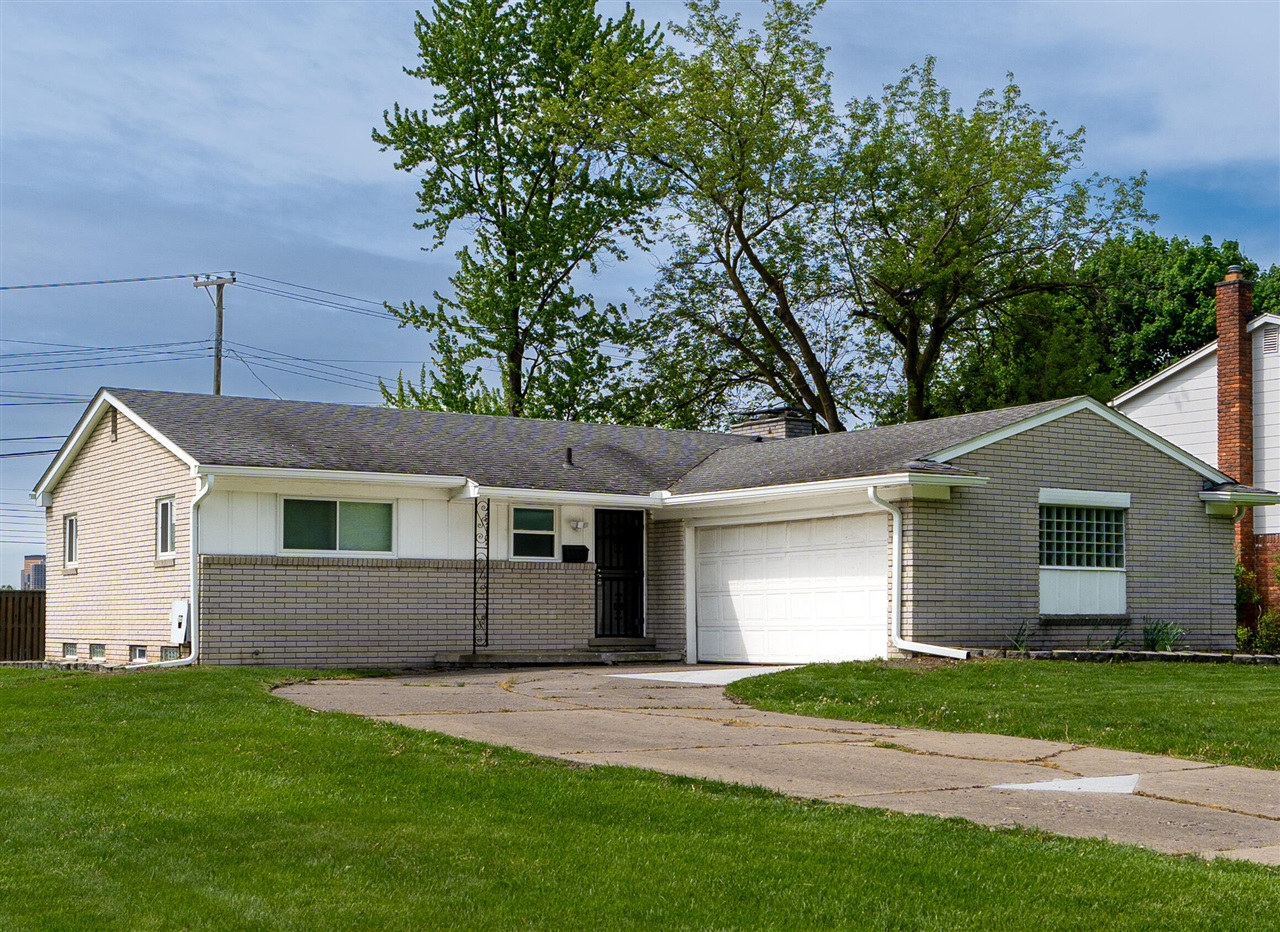 Southgate Dr, Southfield, MI 48076