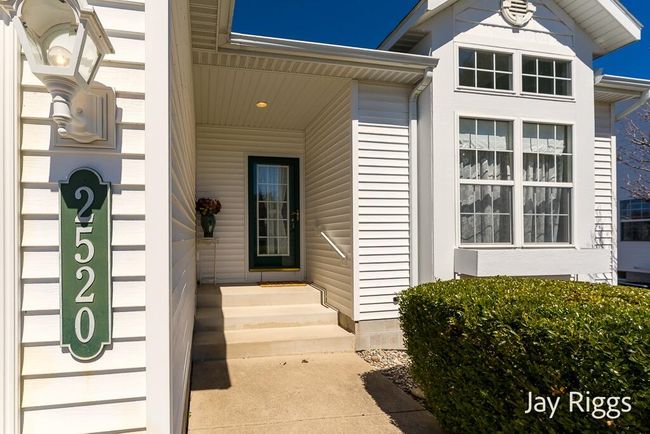 2520TurningLeafWay-5LoRes | Image 5