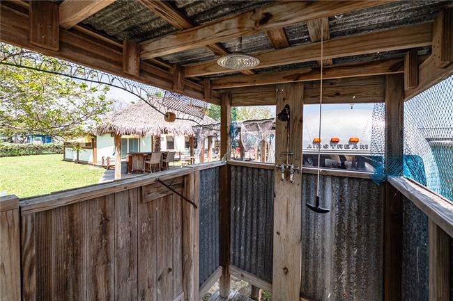 108 N 2 Nd St, House other with 5 bedrooms, 5 bathrooms and 6 parking in Fulton TX | Image 32