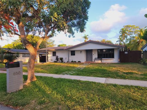 850 Ne 182nd Ter, North Miami Beach, FL, 33162-1157 | Card Image