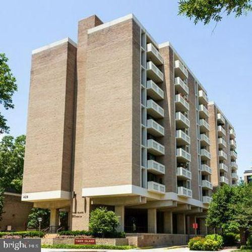 apt-e110-1245 4th St Sw, WASHINGTON, DC, 20024-2327 | Card Image