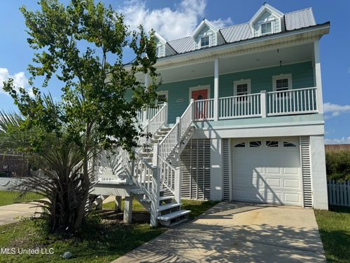 15008 Dismuke Ave, Biloxi, MS, 39532-5734 | Card Image