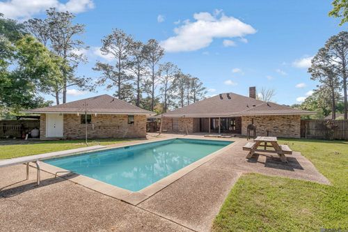9534 Shoe Creek Dr, Baton Rouge, LA, 70818-5031 | Card Image