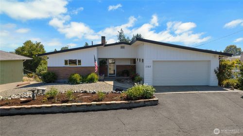 1167 Mckinley St, Enumclaw, WA, 98022-2108 | Card Image