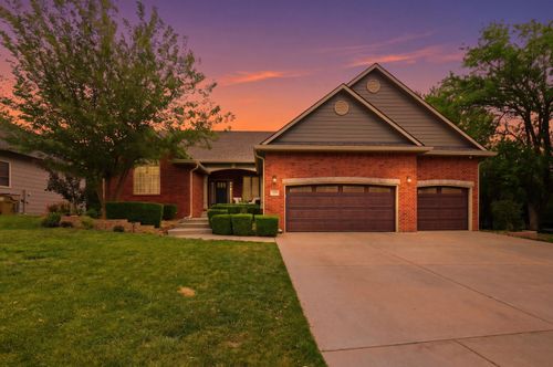 1748 S Cascade Pt, Andover, KS, 67002-7981 | Card Image
