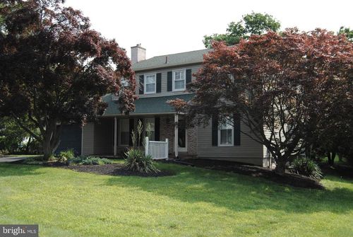 720 Ross Dr, LANGHORNE, PA, 19053-1914 | Card Image