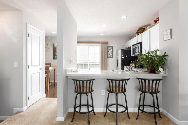 7275 Billy Goat Dr, Condo with 2 bedrooms, 3 bathrooms and null parking in New Albany OH | Image 5