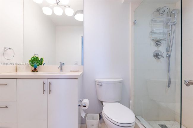 APT-5B - 77 Crandon Blvd, Condo with 1 bedrooms, 2 bathrooms and null parking in Key Biscayne FL | Image 30