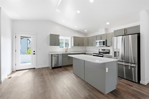 524 Eagle Valley Dr, Kalispell, MT, 59901-6249 | Card Image