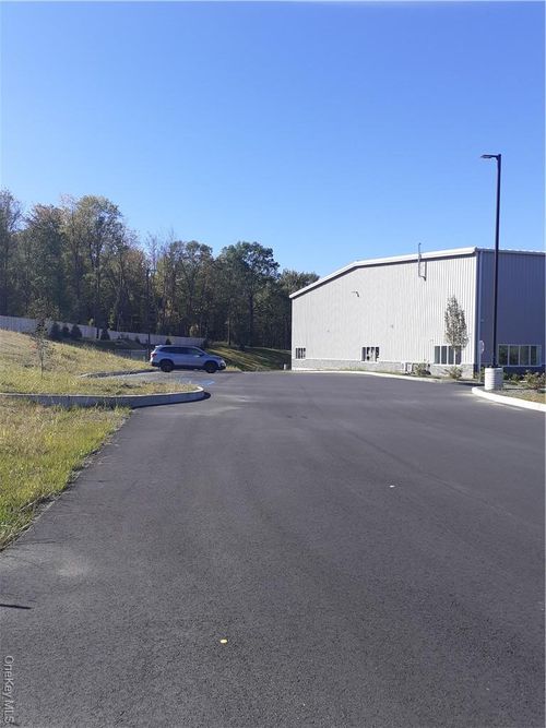 2265 State Route 17k, Montgomery, NY, 12549-1880 | Card Image