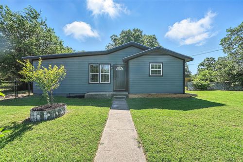 1003 Se 1st Ave, Mineral Wells, TX, 76067-6405 | Card Image