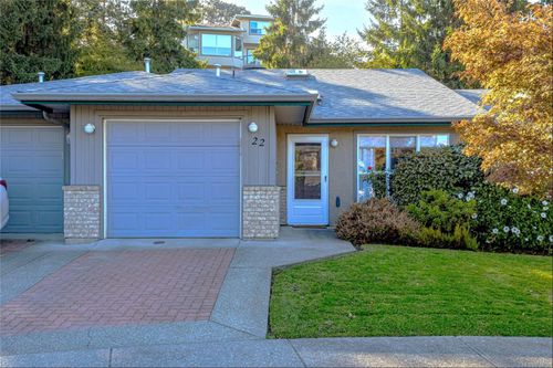 22-1473 Garnet Rd, Saanich, BC, V8P5T5 | Card Image