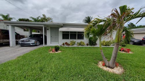 221 Ne 21st St, Pompano Beach, FL, 33060-4932 | Card Image