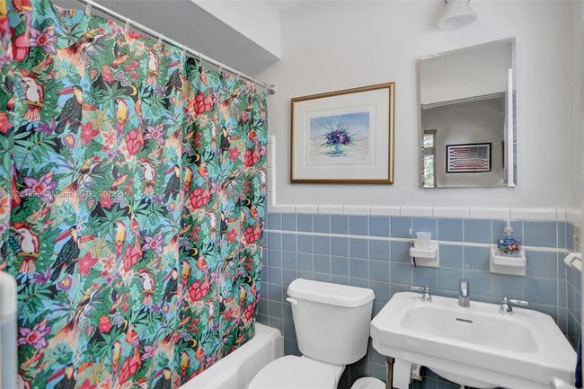 4340 Pine Tree Dr, House other with 5 bedrooms, 5 bathrooms and null parking in Miami Beach FL | Image 16