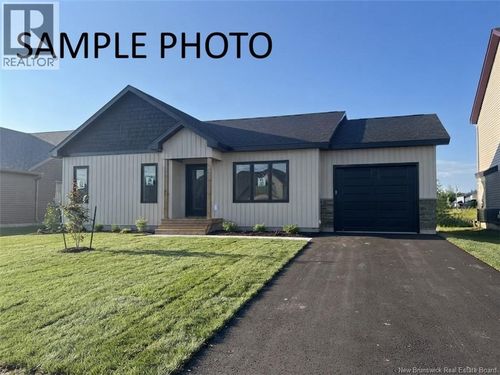 107 Carrington Dr, House with 5 bedrooms, 3 bathrooms and null parking in Riverview NB | Card Image