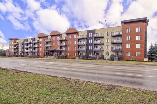 301-720 Yonge Street E, Barrie, ON, L9J0G9 | Card Image