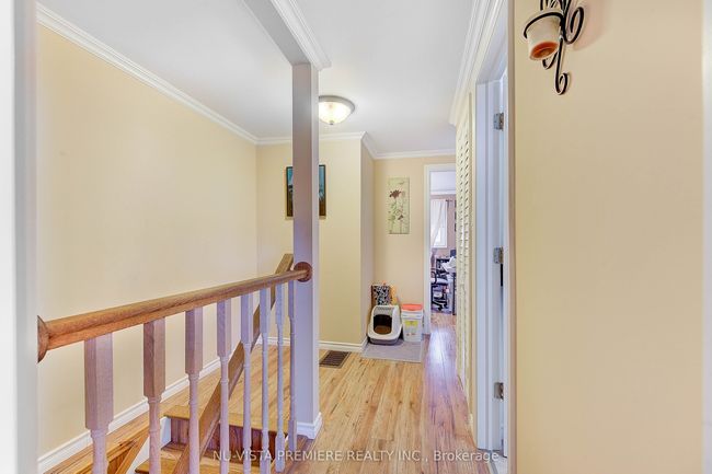 45 Mohegan Cres, House attached with 3 bedrooms, 2 bathrooms and 2 parking in London ON | Image 22