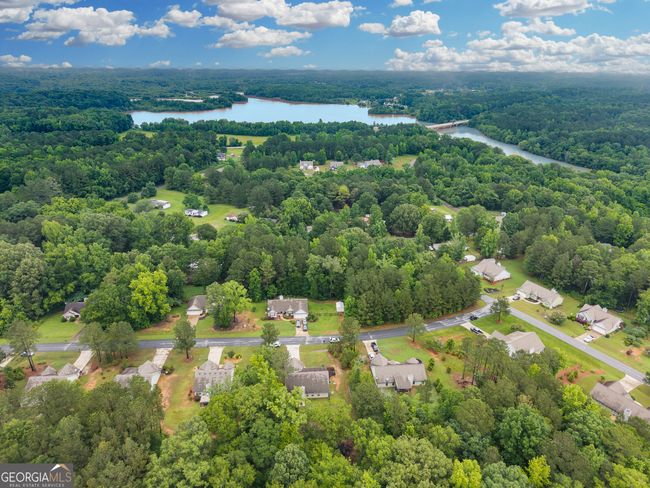 1081 Oak Hill Ln, House other with 3 bedrooms, 2 bathrooms and 2 parking in Madison GA | Image 9