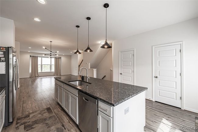 11909 Rubystone Dr, Townhouse with 3 bedrooms, 4 bathrooms and null parking in Chester VA | Image 7