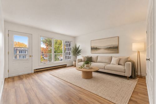 5741 Boul Roi-René, Montréal, QC, H1K3E6 | Card Image