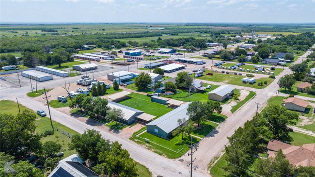 500 S 7 Th St, Home with 16 bedrooms, 8 bathrooms and 8 parking in Haskell TX | Image 22