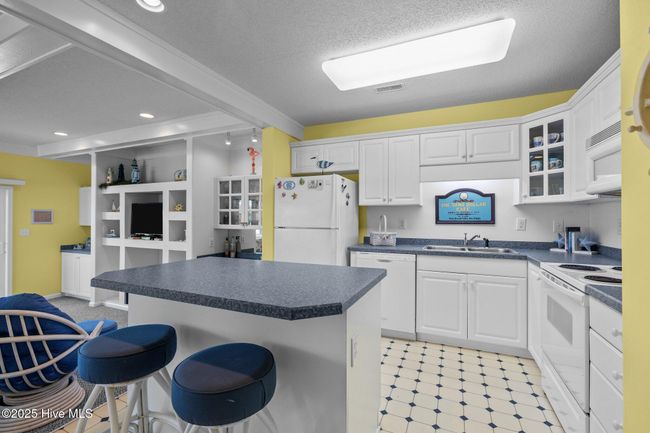 A1 - 2901 Pointe West Dr, Condo with 2 bedrooms, 2 bathrooms and null parking in Emerald Isle NC | Image 25