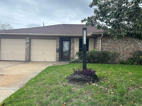 3914 Beran Drive, Houston, TX, 77045 | Card Image