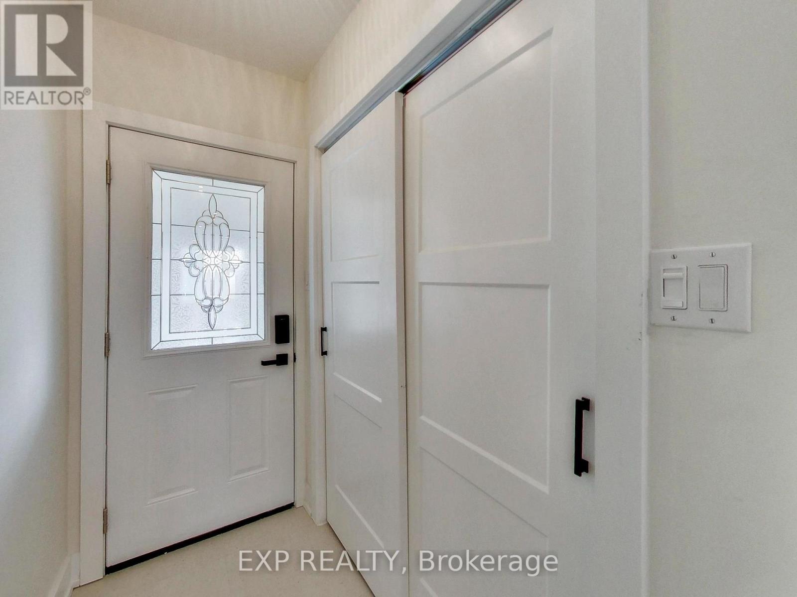 Residential Lease in Toronto (Corso Italia-Davenport) 4