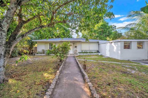 16234 Ne 9th Ct, North Miami Beach, FL, 33162-4420 | Card Image