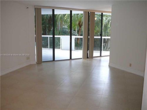 apt-211-3610 Yacht Club Dr, Aventura, FL, 33180-3542 | Card Image