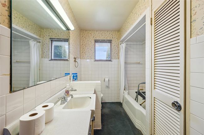 2760 Brodhead Rd, House other with 3 bedrooms, 1 bathrooms and null parking in Aliquippa PA | Image 11