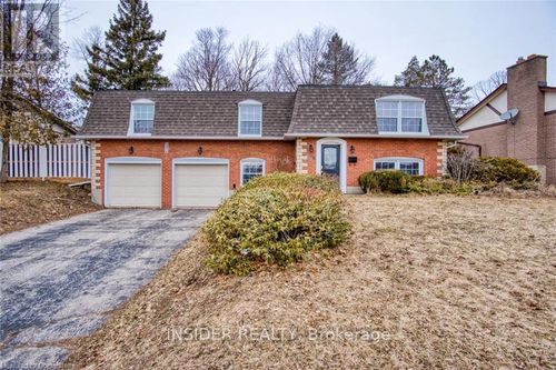 234 Shakespeare Dr, Waterloo, ON, N2L2T6 | Card Image