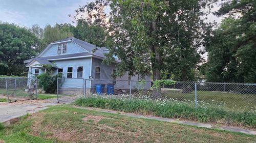 614 W 8th St, Rector, AR, 72461 | Card Image