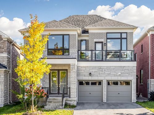 192 Sunset Vista Crt, Aurora, ON, L4G3Y1 | Card Image